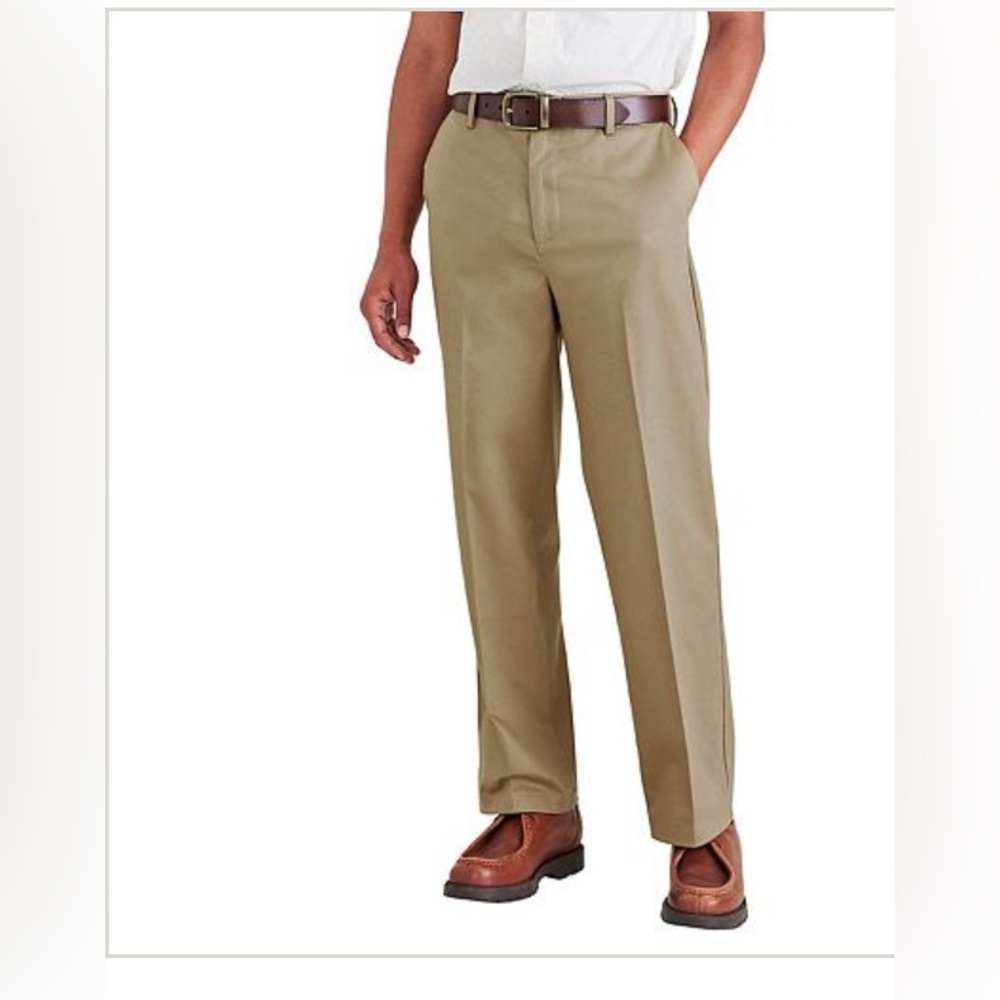 Dockers Men's Flat Front Relaxed Fit Khaki Chinos